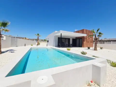 Chalet en Avenida Huerta Nueva