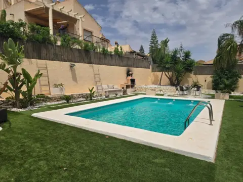 Chalet en calle Fuensalida, 1
