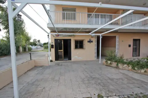 Local comercial en Marinas