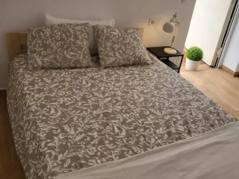 Habitación en Encarnación-Regina