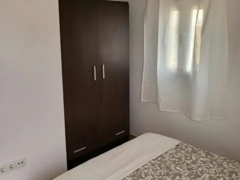 Habitación en Encarnación-Regina