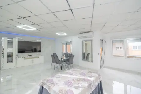 Piso en calle de los Santos Abdón y Senent, nº >