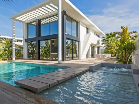 Casa unifamiliar en calle >C. Berruguete, nº >