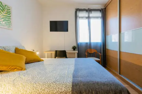 Habitación en Ciutat Fallera