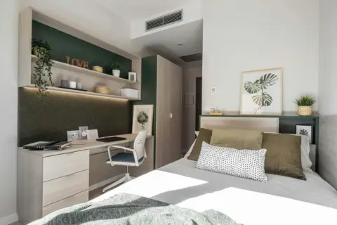 Habitación en Pineda-Pedro Salvador