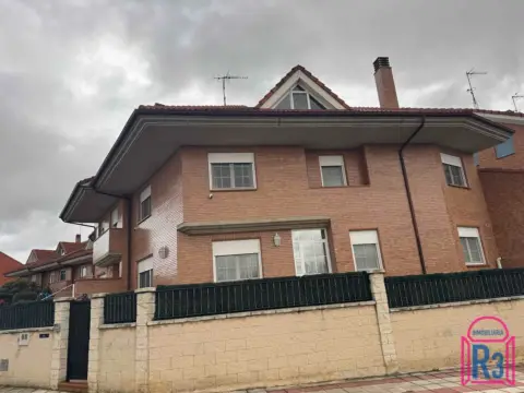 Casa adosada en Piscinas