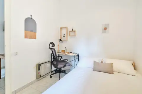 Habitación en El Camp d'en Grassot-Gràcia Nova