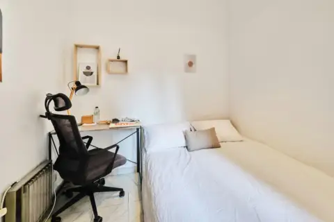 Habitación en El Camp d'en Grassot-Gràcia Nova