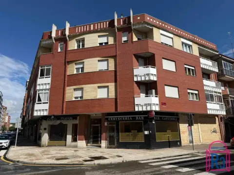 Apartamento en calle de Santos Olivera