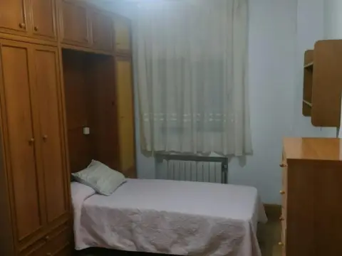 Habitación en Las Margaritas-Universidad
