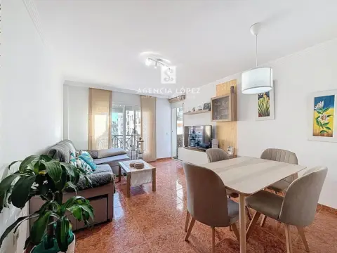 Piso en Centro Av. Juan Carlos