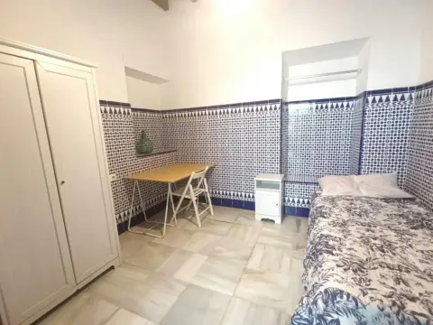 Habitación en Feria-Alameda