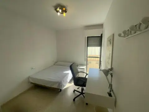 Habitación en Zona Ronda de Triana-Cartuja