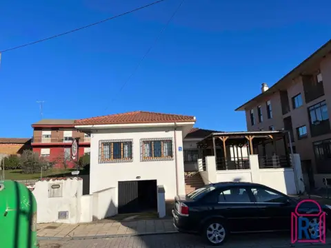 Casa en Carbajal de La Legua