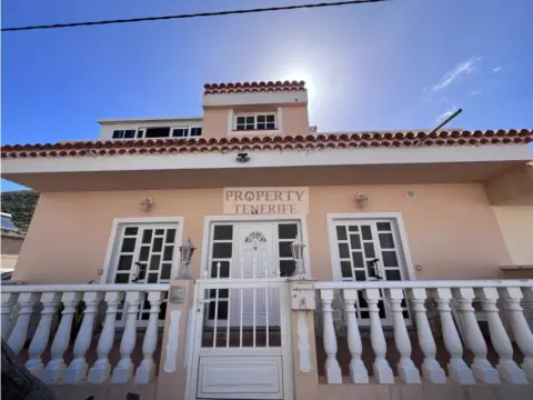 Casa en Buzanada