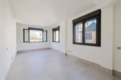 Piso – Málaga Capital