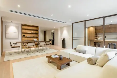Piso en calle >calle de Sta Engracia, nº >
