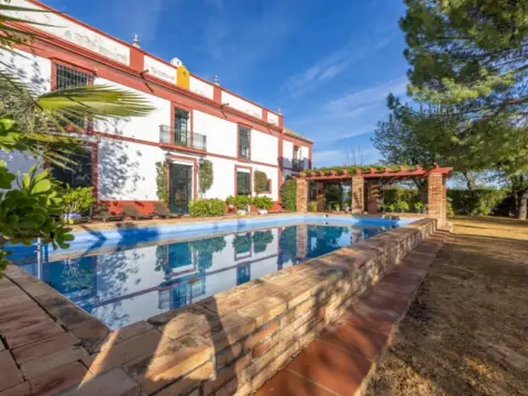 Casa en Carretera de Guadajoz, nº >