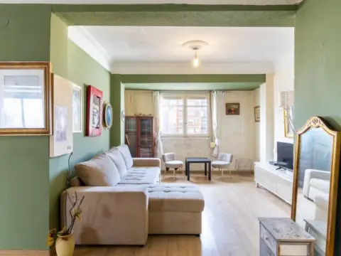 Piso en Carrer de Lluís Oliag, nº >