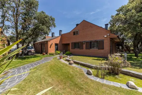 Casa unifamiliar en calle >C. Rda. Hispano-Americana, nº >