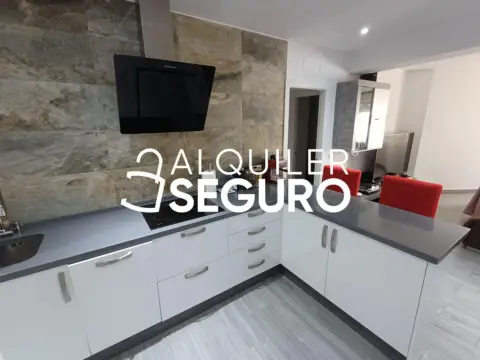 Piso en Santa Rosa - Valdeolleros