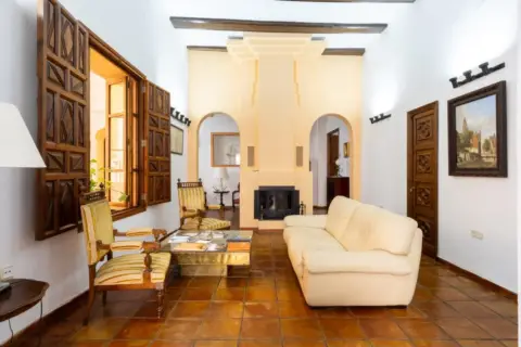Casa unifamiliar en calle >C- Canonge Cebrià, nº >