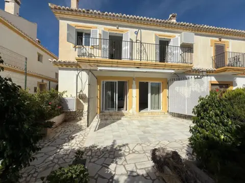 Dúplex en 3 Buganvillas - Las Marinas