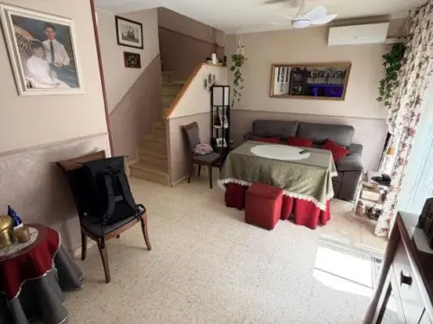 Casa pareada en calle >C. Romanos, nº >