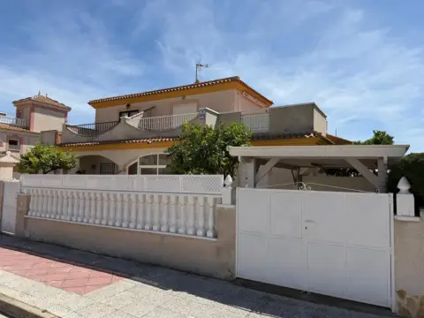 Casa adosada en Orihuela Costa