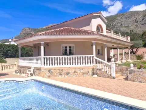 Chalet en La Drova