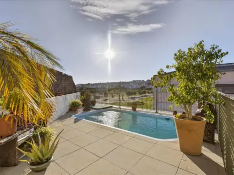 Ático en calle >C. Pobladores, nº >