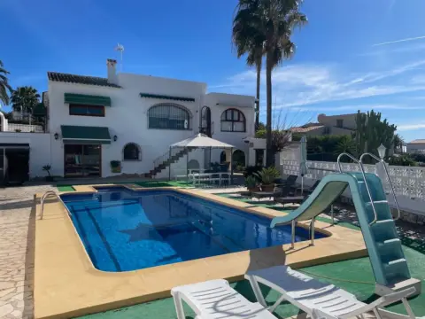 Chalet en Avinguda de Madrid, 37