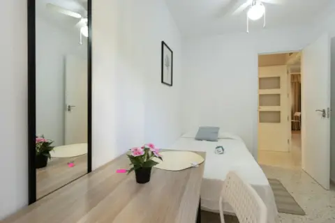Habitación en Zona Ronda de Triana-Cartuja