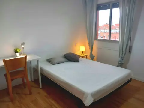 Habitación en Palomeras Sureste
