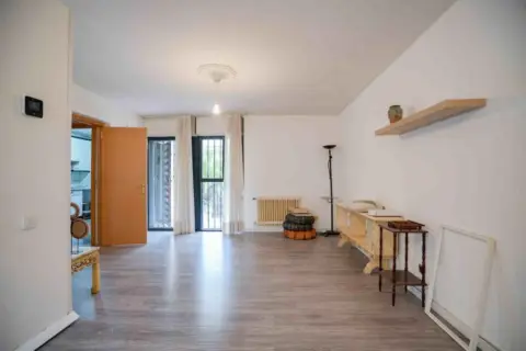 Casa pareada en calle C. de La Literatura, nº 12