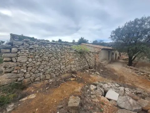 Finca rústica en Montroi - Montroy