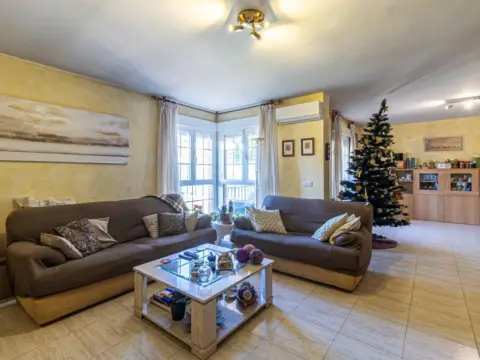 Casa unifamiliar en calle >C. Feroe, nº >