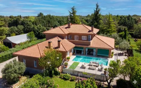 Casa unifamiliar en Pioz