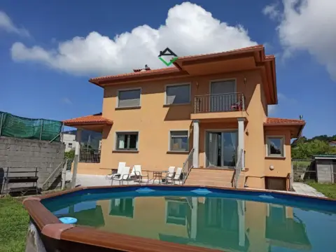 Chalet en Moaña