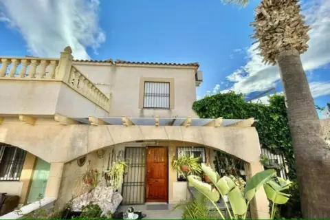 Casa en La Florida-La Chismosa-Los Altos