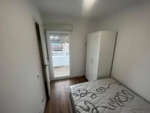 Piso en calle C. de Arroyo de Fontarrón, nº 431