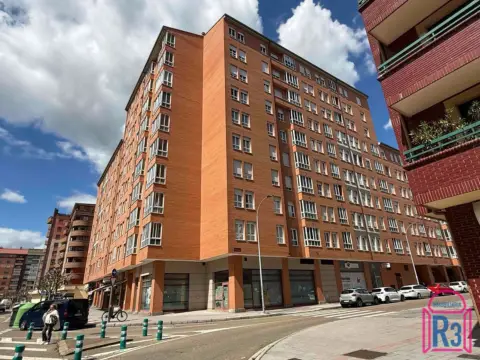 Apartamento en Avenida de los Reyes Leoneses