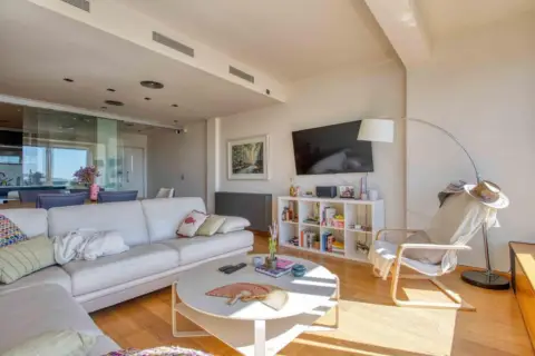 Piso en Travessera de les Corts, nº >
