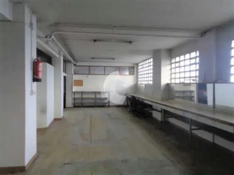 Local comercial en Avenida del Ejército, 90
