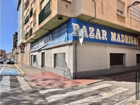 Local comercial en Estadio Cerámica