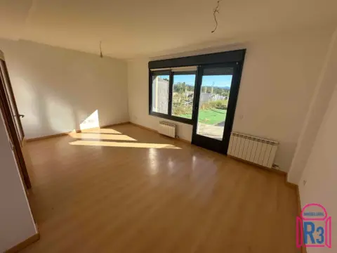 Casa adosada en Urbanización Estrella de Izar
