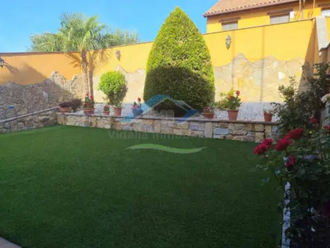 Chalet en San Miguel del Camino