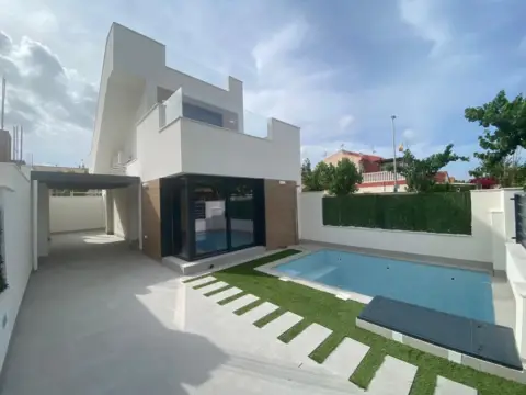 Chalet en calle calle Doctor Fernando de La Puente Ramos, nº 3