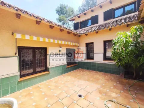 Chalet en El Bosque
