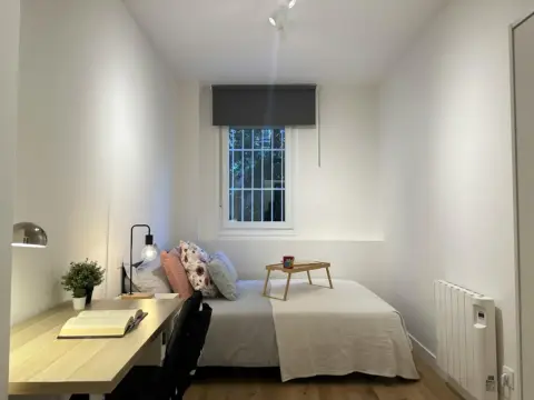 Habitación en Valderas-Los Castillos-Parque Lisboa